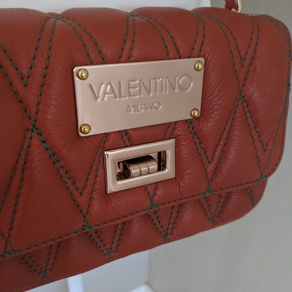 Valentino by Mario Valentino Crossbody. - Picture 6 of 16
